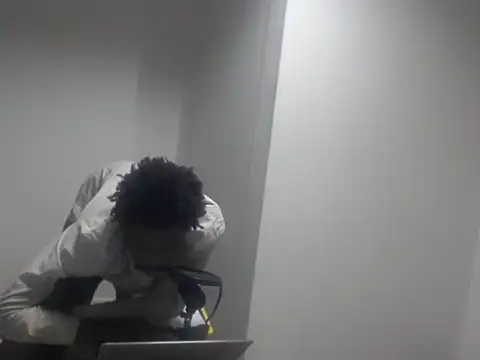 Snapshot of Mastertopdome chatting on 09/30/25, 12:15 Mastertopdome online show from 09/30/25, 12:15