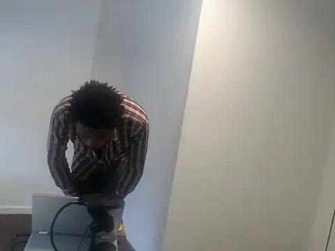 Snapshot of Mastertopdome chatting on 10/06/25, 05:21 Mastertopdome online show from 10/06/25, 05:21