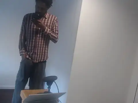 Snapshot of Mastertopdome chatting on 10/08/25, 12:58 Mastertopdome online show from 10/08/25, 12:58