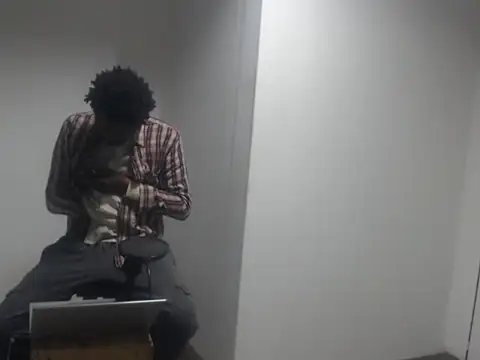 Snapshot of Mastertopdome chatting on 10/20/25, 11:38 Mastertopdome online show from 10/20/25, 11:38