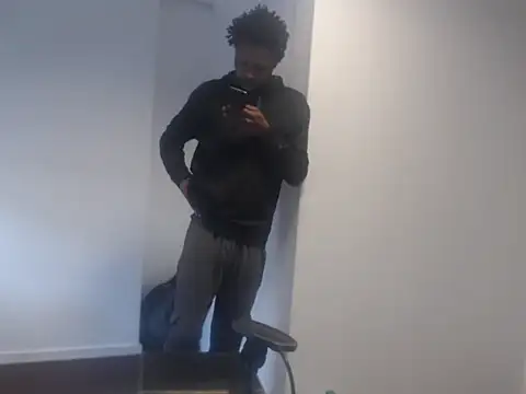 Snapshot of Mastertopdome chatting on 10/29/25, 02:30 Mastertopdome online show from 10/29/25, 02:30