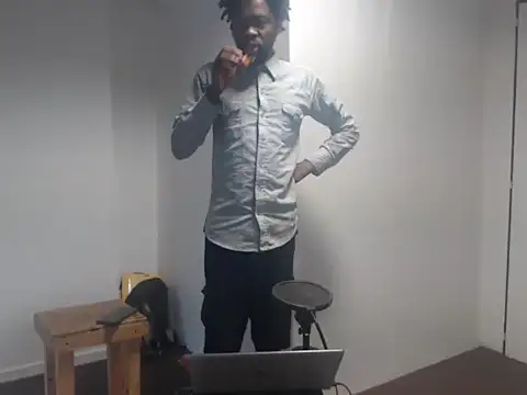 Snapshot of Mastertopdome chatting on 11/21/25, 09:57 Mastertopdome online show from 11/21/25, 09:57