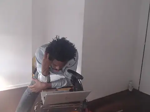 Snapshot of Mastertopdome chatting on 11/24/25, 07:02 Mastertopdome online show from 11/24/25, 07:02