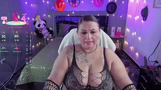 Ivonnee   online show from 01/16/26, 03:10