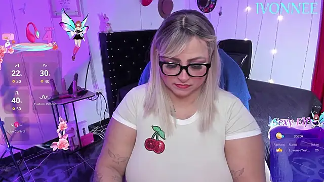 Ivonnee   online show from 02/20/26, 01:57