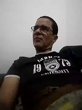 Snapshot of barboza991 chatting on 12/14/24, 01:17 barboza991 online show from 12/14/24, 01:17