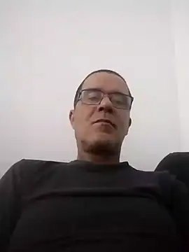 Snapshot of barboza991 chatting on 12/31/24, 10:37 barboza991 online show from 12/31/24, 10:37