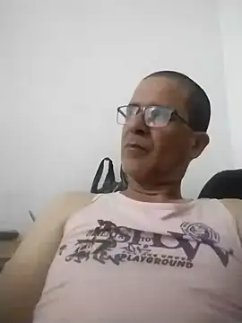 Snapshot of barboza991 chatting on 02/08/25, 11:24 barboza991 online show from 02/08/25, 11:24