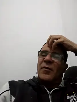 Snapshot of barboza991 chatting on 09/26/25, 12:03 barboza991 online show from 09/26/25, 12:03