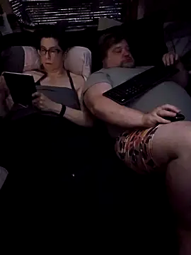 Snapshot of alienbunny chatting on 01/19/25, 05:05 alienbunny online show from 01/19/25, 05:05