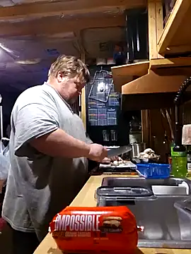 Snapshot of alienbunny chatting on 01/20/25, 12:57 alienbunny online show from 01/20/25, 12:57