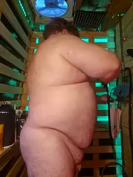 Snapshot of alienbunny chatting on 02/15/25, 08:33 alienbunny online show from 02/15/25, 08:33