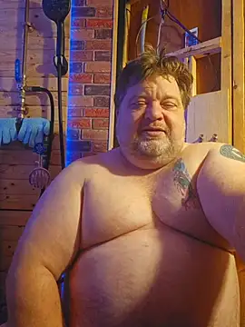 Snapshot of alienbunny chatting on 12/05/25, 04:43 alienbunny online show from 12/05/25, 04:43