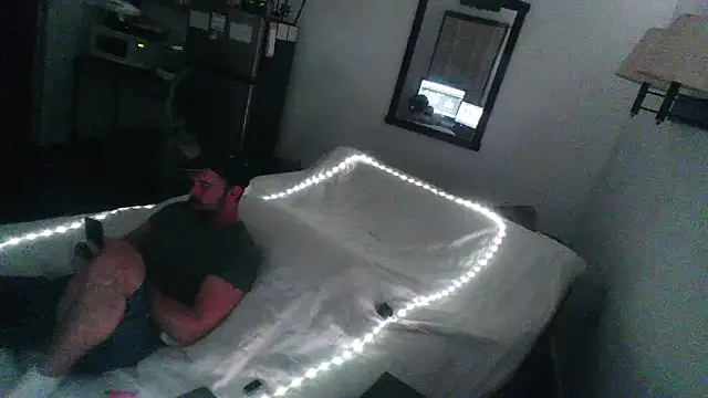 Snapshot of Cooperstone chatting on 12/11/24, 04:39 Cooperstone online show from 12/11/24, 04:39