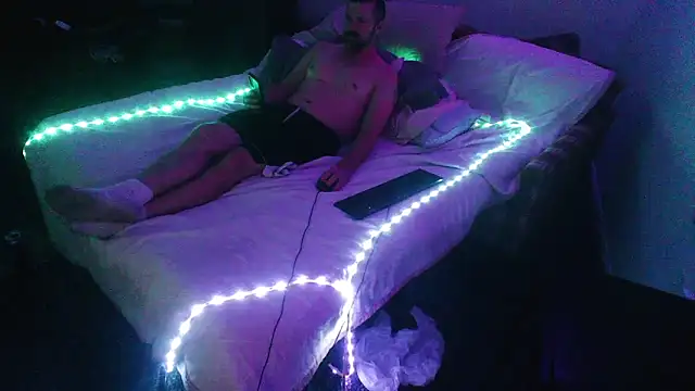 Snapshot of Cooperstone chatting on 12/13/24, 05:49 Cooperstone online show from 12/13/24, 05:49