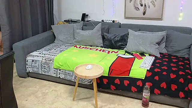 Snapshot of SunshineLexi chatting on 12/23/25, 07:06 SunshineLexi online show from 12/23/25, 07:06