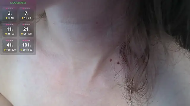 Snapshot of BB_Web chatting on 10/08/25, 06:11 BB Web online show from 10/08/25, 06:11