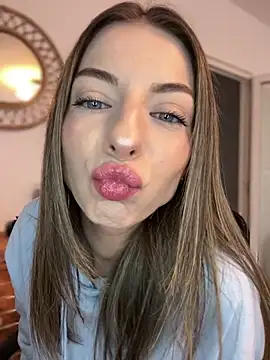 Mia Ethan online show from 09/25/25, 10:08