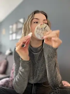 Mia Ethan online show from 03/13/26, 07:37