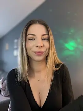 Mia Ethan online show from 03/31/26, 08:37