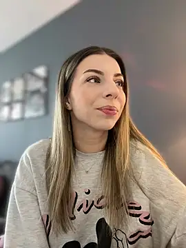 Mia Ethan online show from 04/23/26, 10:14