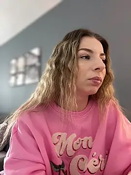 Mia Ethan online show from 04/25/26, 07:44