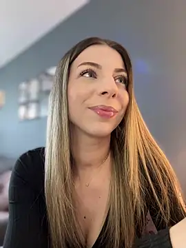 Mia Ethan online show from 04/27/26, 09:40