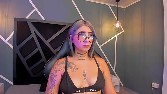 Snapshot of Alahia_Dangelo chatting on 09/22/25, 11:34 Alahia Dangelo online show from 09/22/25, 11:34