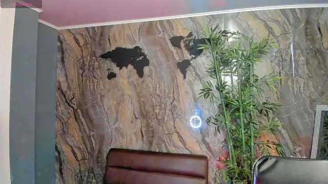 Alahia Dangelo online show from 04/13/26, 05:18