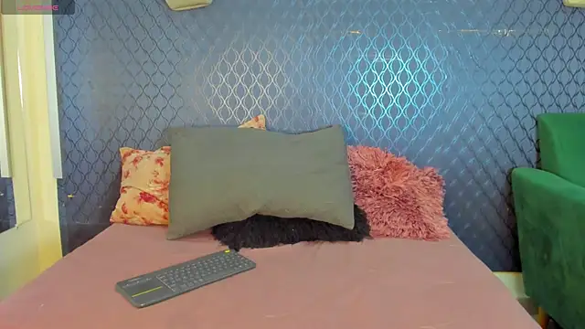  maria foxx  online show from 11/20/25, 06:07