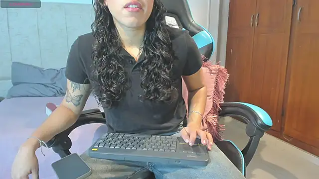  maria foxx  online show from 04/30/26, 04:13