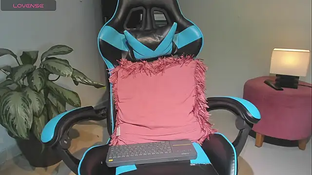  maria foxx  online show from 05/18/26, 11:32