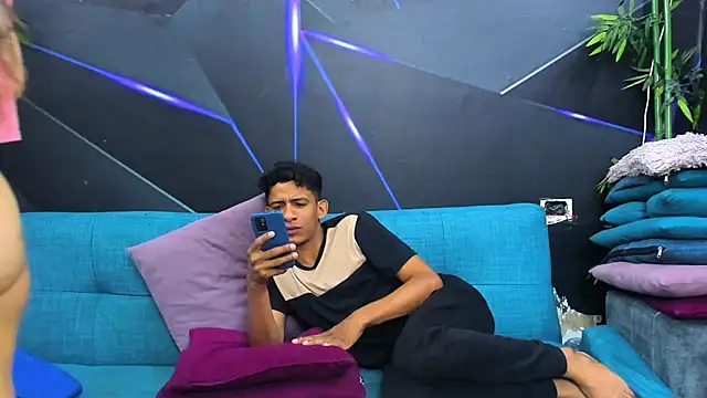 playsgirlhot online show from 02/28/25, 11:23