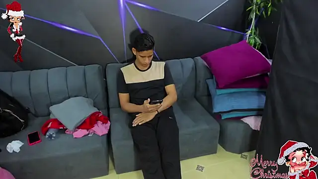 playsgirlhot online show from 12/01/25, 11:15