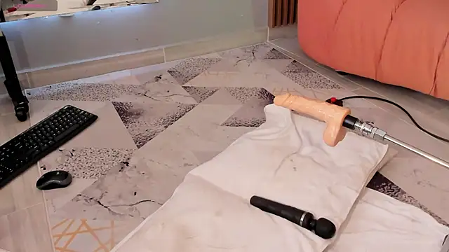 Eilin clio online show from 12/30/24, 03:35