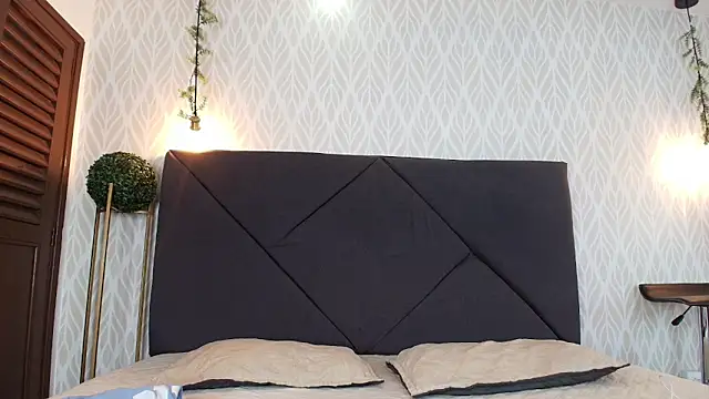 Snapshot of sandy_rivas chatting on 04/04/26, 12:24 sandy rivas online show from 04/04/26, 12:24