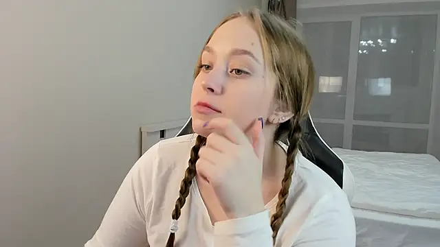 endlesssoffi online show from 12/20/24, 01:03