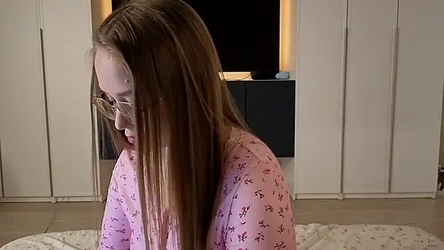 endlesssoffi online show from 11/02/25, 08:22