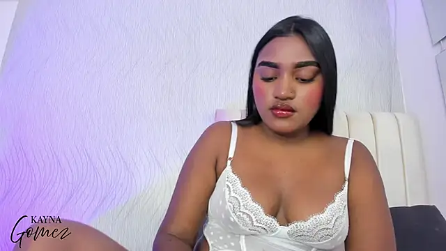 Snapshot of kayna_gomez chatting on 11/15/25, 08:27 kayna gomez online show from 11/15/25, 08:27