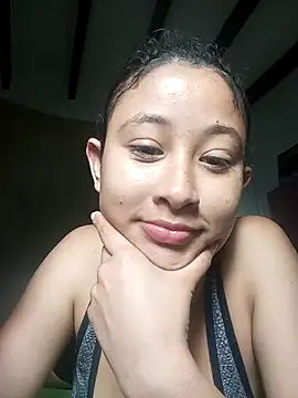 Snapshot of Milkdulce1 chatting on 12/04/25, 07:44 Milkdulce1 online show from 12/04/25, 07:44