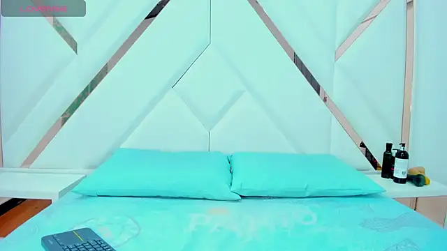 Zaray   online show from 11/12/25, 10:09