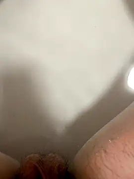 Snapshot of Hugo76578 chatting on 11/07/25, 10:10 Hugo76578 online show from 11/07/25, 10:10