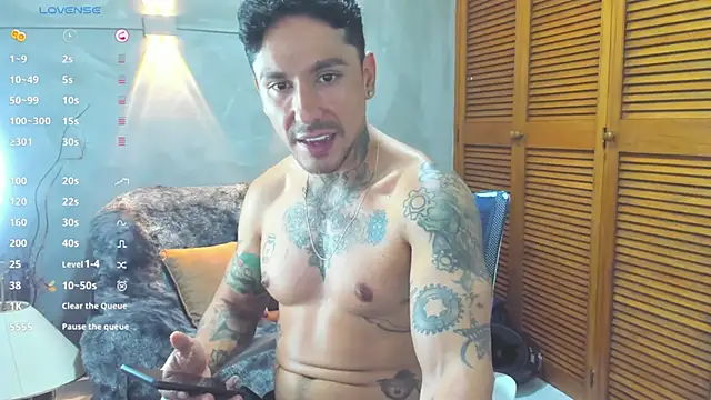 Snapshot of Dylanstonne chatting on 01/11/25, 11:02 Dylanstonne online show from 01/11/25, 11:02