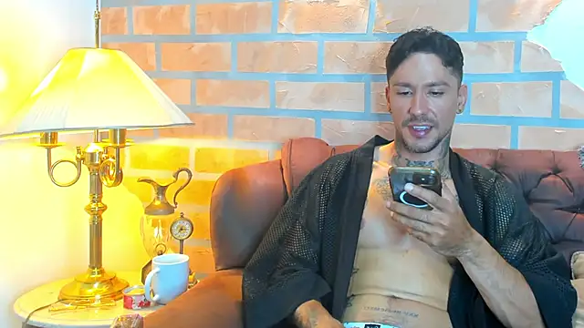 Snapshot of Dylanstonne chatting on 01/30/25, 10:19 Dylanstonne online show from 01/30/25, 10:19