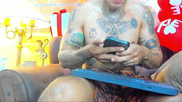 Snapshot of Dylanstonne chatting on 02/09/25, 01:14 Dylanstonne online show from 02/09/25, 01:14