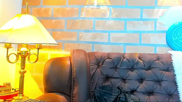 Snapshot of Dylanstonne chatting on 02/26/25, 12:38 Dylanstonne online show from 02/26/25, 12:38