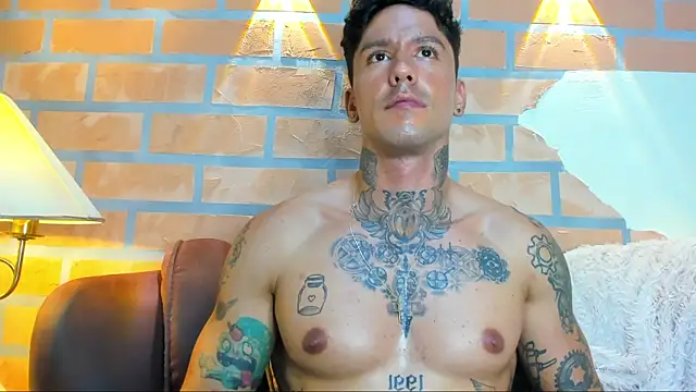 Snapshot of Dylanstonne chatting on 03/02/25, 12:42 Dylanstonne online show from 03/02/25, 12:42