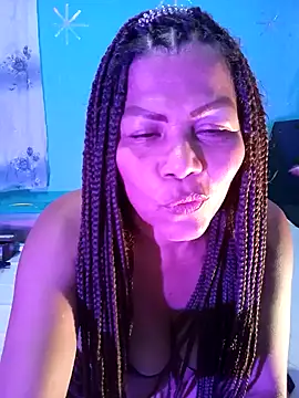 dulcesilvana10 online show from 12/19/24, 02:34