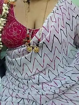 Snapshot of Sexy-Telugunayana2 chatting on 05/07/26, 10:53 Sexy-Telugunayana2 online show from 05/07/26, 10:53