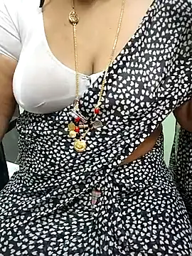 Snapshot of Sexy-Telugunayana2 chatting on 05/17/26, 07:28 Sexy-Telugunayana2 online show from 05/17/26, 07:28